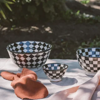 Ensaladeras y cuencos de cerámica de Fez, línea ajedrez