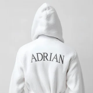 Albornoz con Capucha con Nombre Personalizado