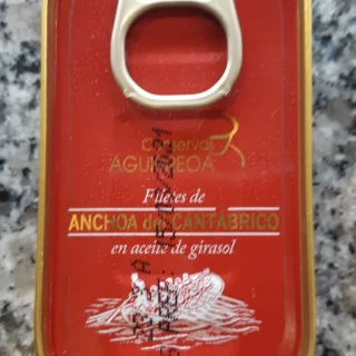 Anchoas Aguirreoa del Cantábrico en aceite de girasol. 6 ó 7 filetes