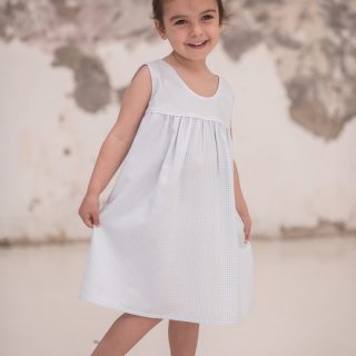 Camisón con canesú para niña y manga sisa – Modelo Lavanda