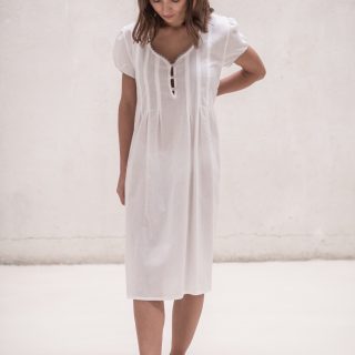 Camisón maternal con adorno de picunela hecho a mano – Modelo Magnolia